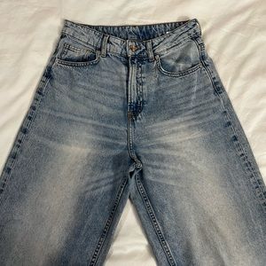 H&M light wash high rise jeans